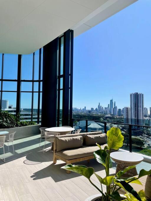 Appartamento New Impressive 180° River View 1 Bed Apt With Pool 47F Gold Coast Esterno foto