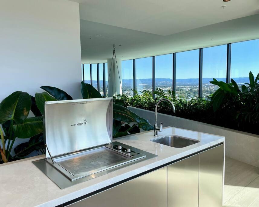 Appartamento New Impressive 180° River View 1 Bed Apt With Pool 47F Gold Coast Esterno foto