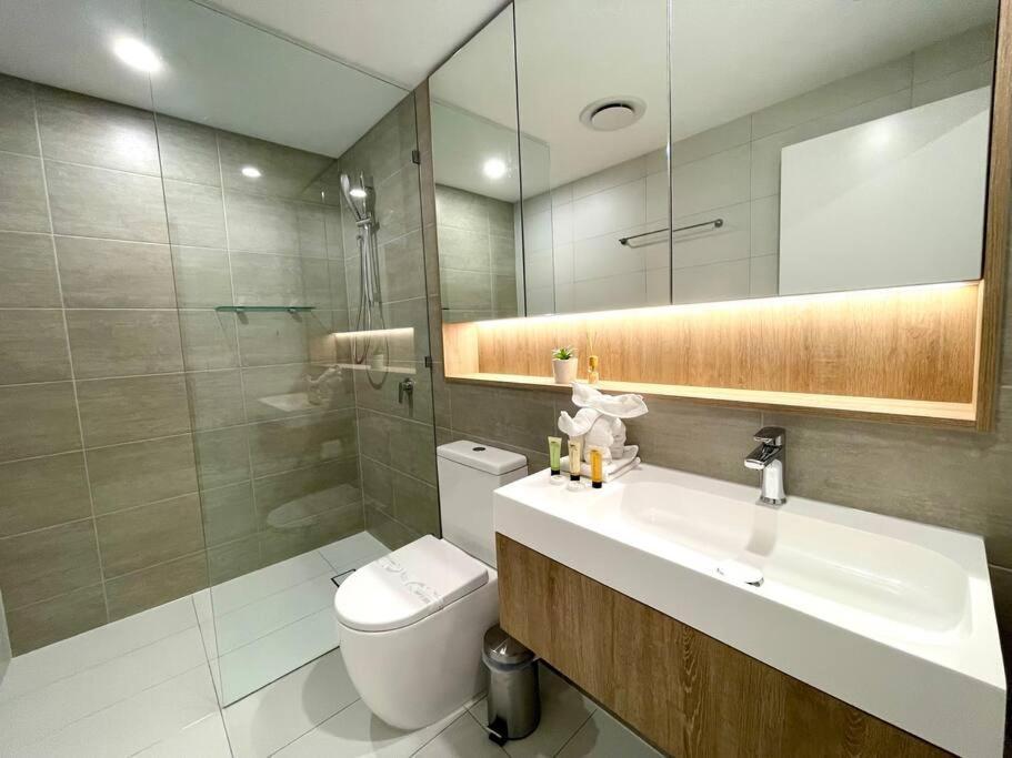 Appartamento New Impressive 180° River View 1 Bed Apt With Pool 47F Gold Coast Esterno foto