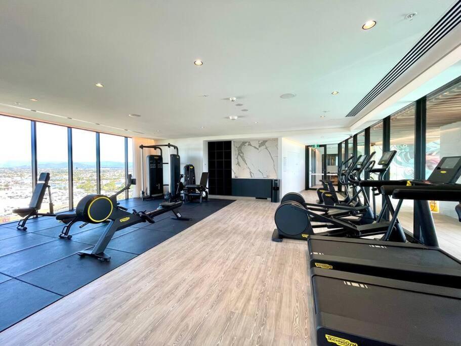 Appartamento New Impressive 180° River View 1 Bed Apt With Pool 47F Gold Coast Esterno foto