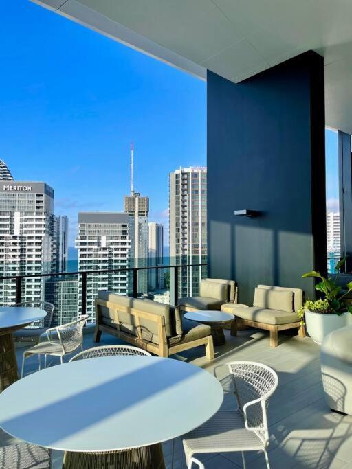 Appartamento New Impressive 180° River View 1 Bed Apt With Pool 47F Gold Coast Esterno foto