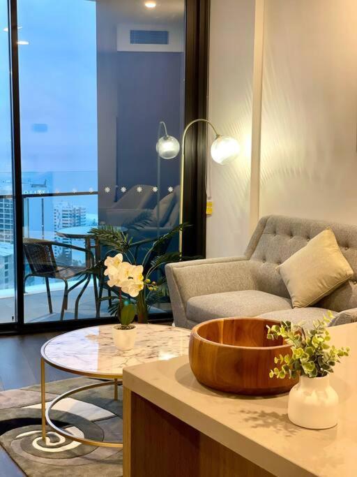 Appartamento New Impressive 180° River View 1 Bed Apt With Pool 47F Gold Coast Esterno foto
